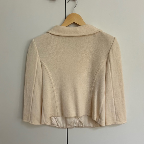 St. John Collection round collar cream suit jacket - Picture 2 of 6